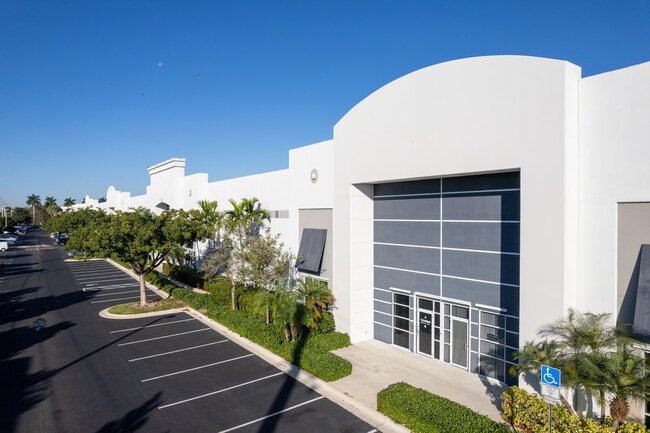 More details for 730 S Powerline Rd, Deerfield Beach, FL - Flex, Industrial for Lease