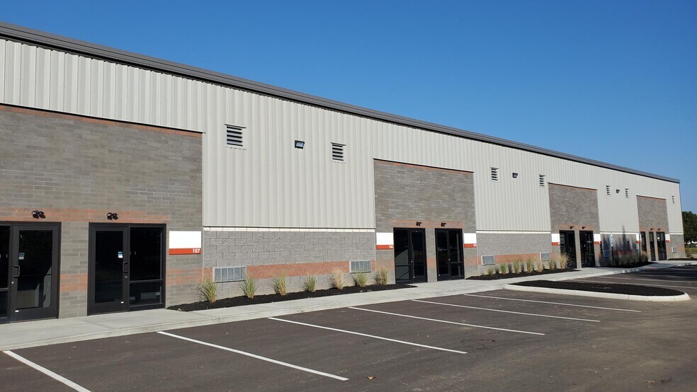 1751 Pittsburgh Dr, Delaware, OH à louer - Photo du bâtiment - Image 2 de 3