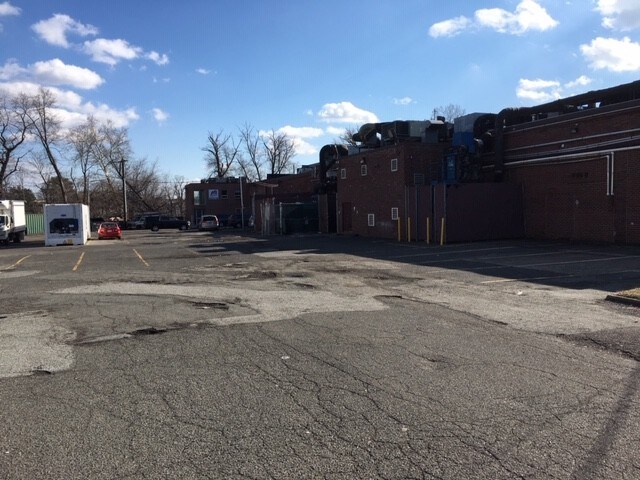 209 Mclean Blvd, Paterson, NJ à louer - Photo du bâtiment - Image 3 de 4