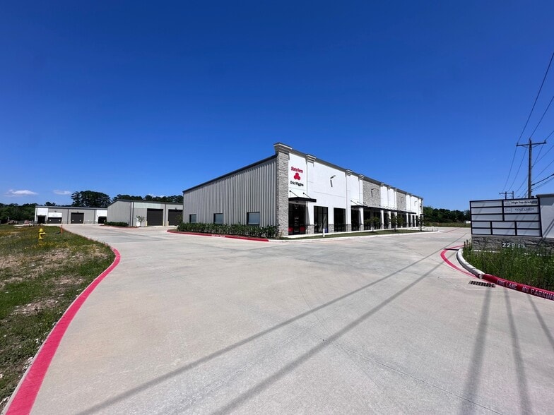 22985 FM 1314 FM 1314, Porter, TX for lease - Primary Photo - Image 1 of 12
