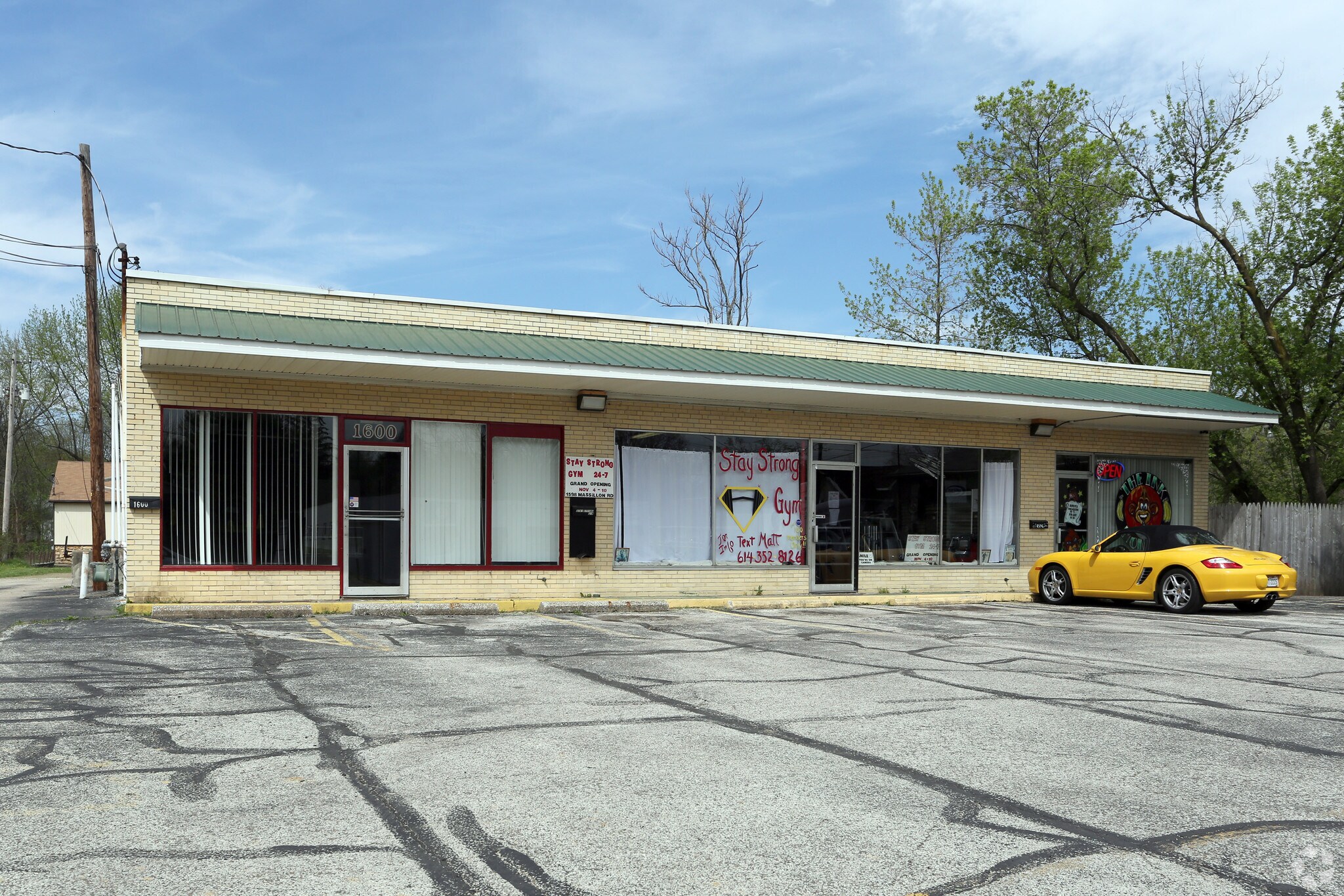 1594-1600 Massillon Rd, Akron, OH for lease Primary Photo- Image 1 of 4