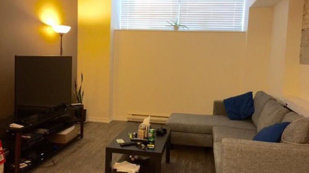 128 James Av, Winnipeg, MB à vendre - Photo du bâtiment - Image 2 de 5