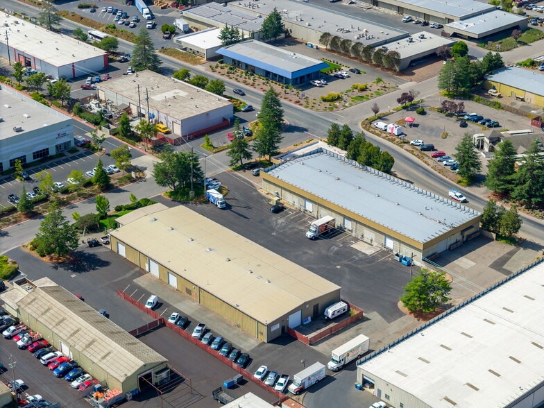 285 Sutton Pl, Santa Rosa, CA à vendre - Photo du bâtiment - Image 3 de 5