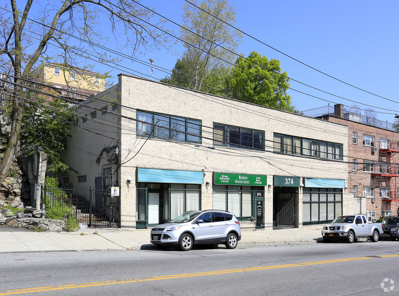 372-374 Mclean Ave, Yonkers, NY for sale - Primary Photo - Image 1 of 1