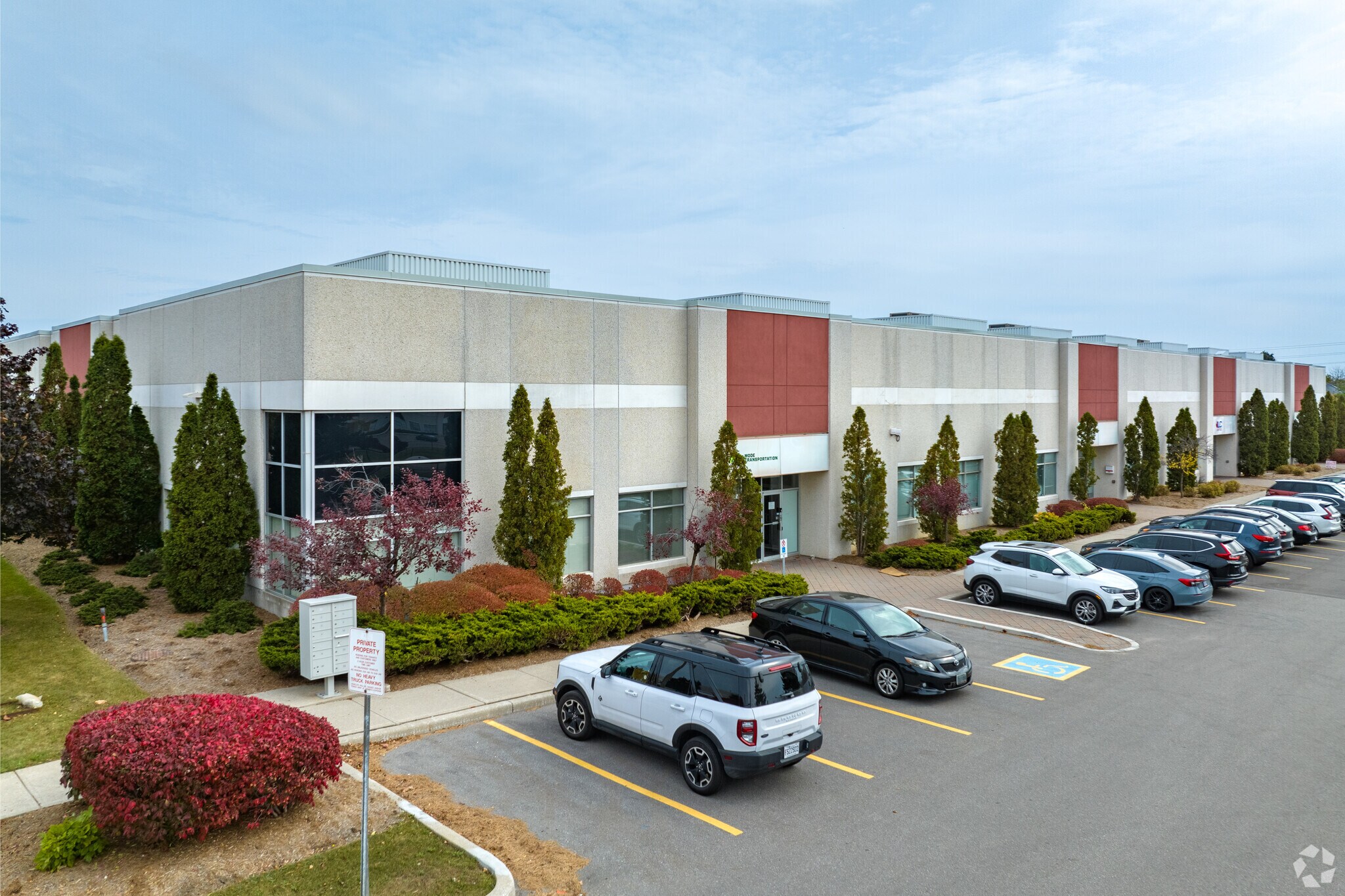 2850 Argentia Rd, Mississauga, ON à louer Photo du bâtiment- Image 1 de 6