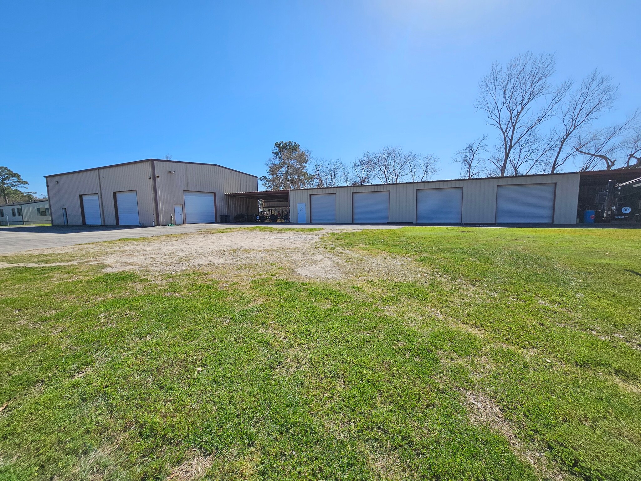 304 Meadow Ln, Kemah, TX for lease Building Photo- Image 1 of 37
