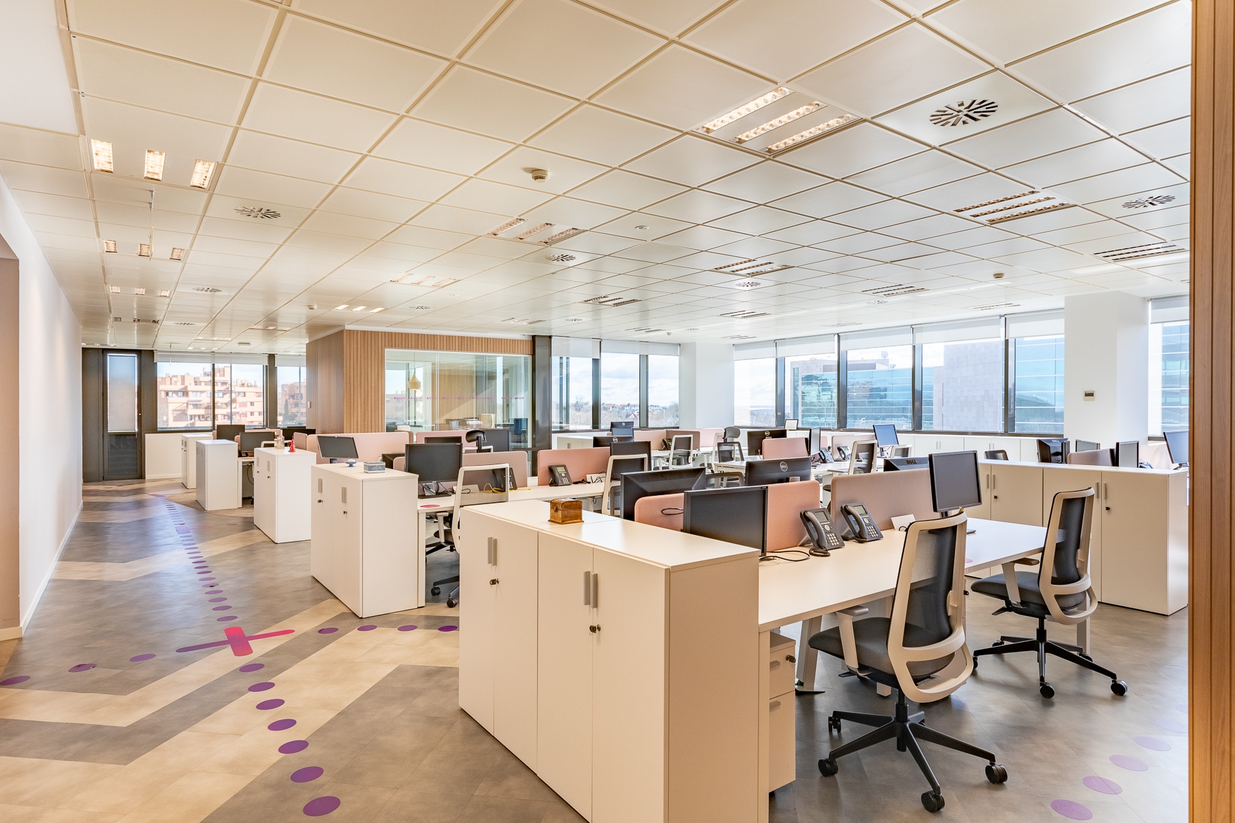 Calle Vía de los Poblados, 3, Madrid, Madrid for lease Interior Photo- Image 1 of 4