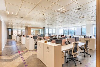 Calle Vía de los Poblados, 3, Madrid, Madrid for lease Interior Photo- Image 1 of 4