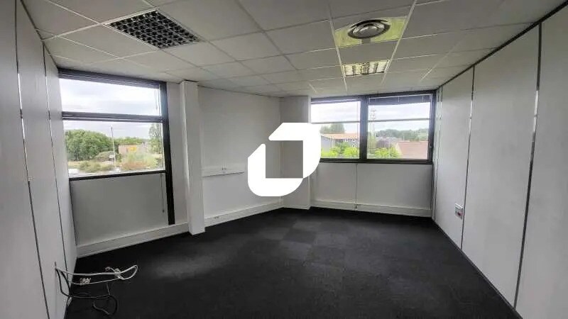 Office in VILLENAVE-D'ORNON for lease - Interior Photo - Image 1 of 7