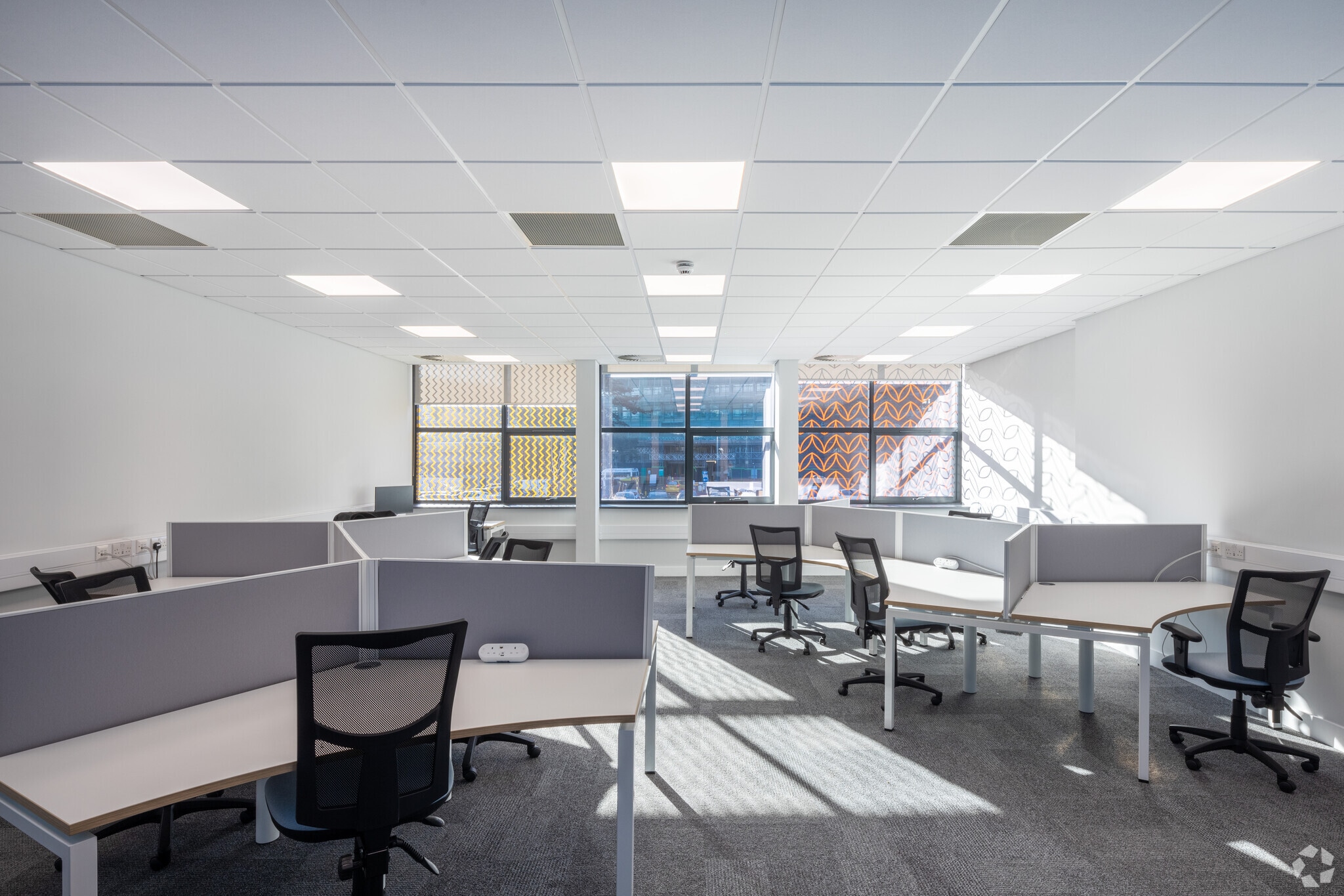 Queen Alexandra Rd, High Wycombe for lease Interior Photo- Image 1 of 8