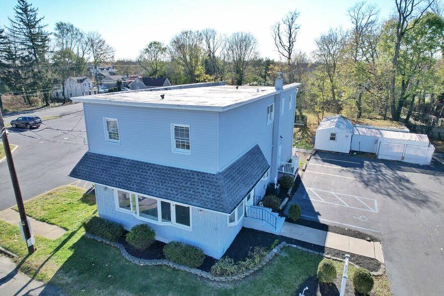 949 Adelphia-Farmingdale Rd, Howell, NJ à vendre - Photo du b timent - Image 1 de 21