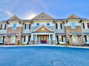 1129 Lake Oconee Pky, Eatonton, GA à louer Photo intérieure- Image 1 de 24