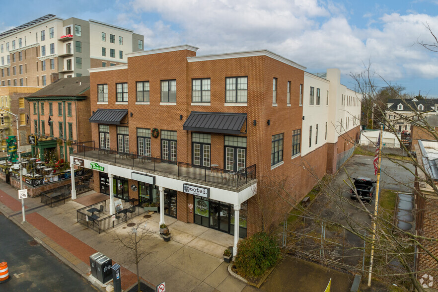 108 E Main St, Newark, DE for lease - Building Photo - Image 1 of 20