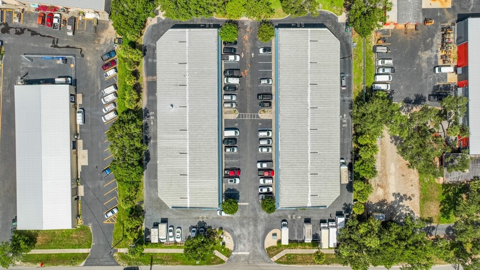 800 Bell Rd, Sarasota, FL for lease - Aerial - Image 3 of 9