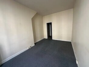 10 Rue Du Chevalier De Saint-George, Paris for lease Interior Photo- Image 2 of 9