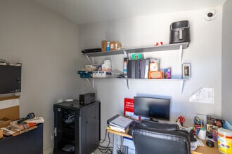 301 E Laurel Ave, Lompoc, CA for lease Interior Photo- Image 2 of 12