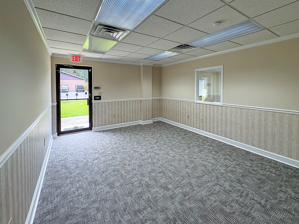 4748 Franchise St, North Charleston, SC for lease Interior Photo- Image 1 of 19