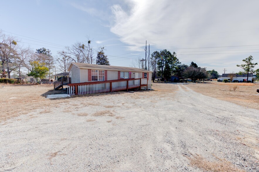 10804 Two Notch Rd, Elgin, SC à vendre - Photo principale - Image 1 de 1