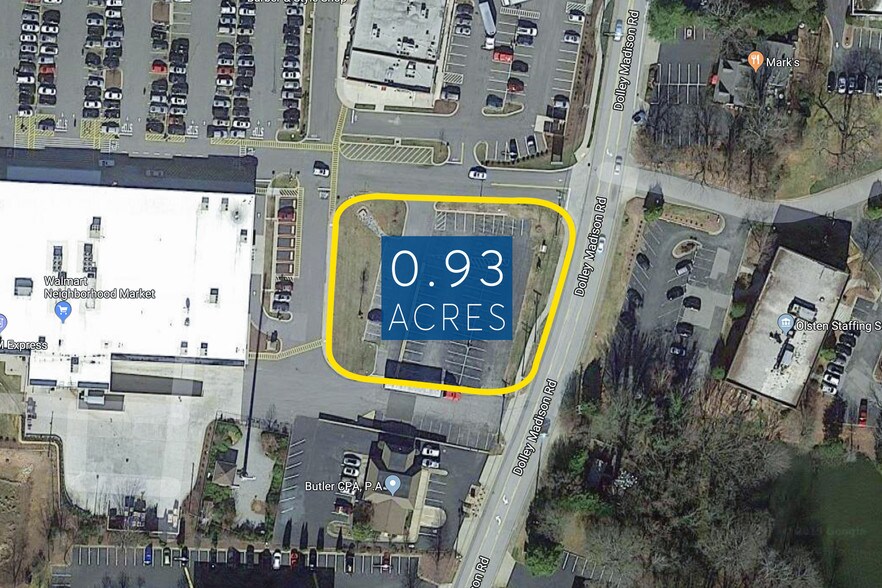 5605 W Friendly Ave, Greensboro, NC à louer - Photo du bâtiment - Image 2 de 4