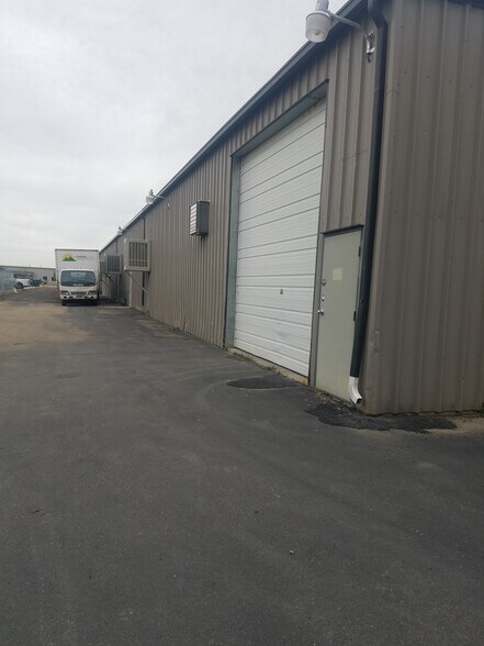 4117 S Valley Dr, Longmont, CO à louer - Photo du bâtiment - Image 3 de 9