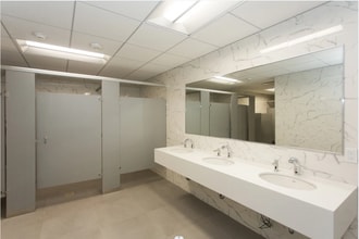 185 Great Neck Rd, Great Neck, NY à louer Photo intérieure- Image 2 de 8