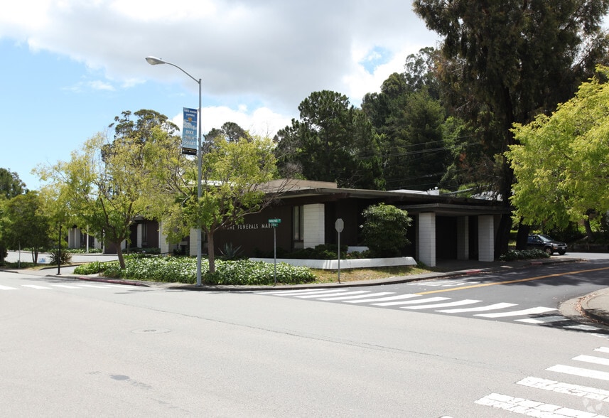 601 Tamalpais Dr, Corte Madera, CA for sale - Building Photo - Image 1 of 7