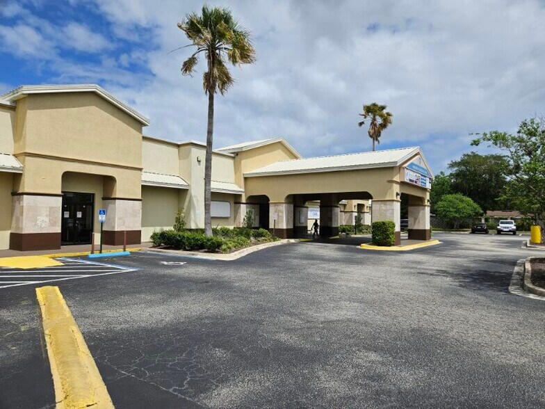 1215 Dunn Ave, Jacksonville, FL à louer - Photo du bâtiment - Image 1 de 6