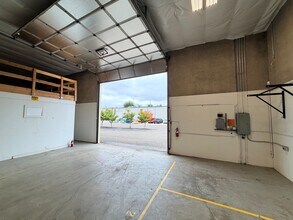 1150 NW 5th Pl, Canby, OR for lease Interior Photo- Image 1 of 15