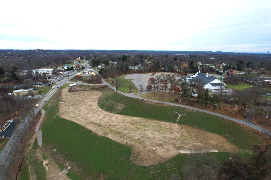 1723 Mount Nebo Rd, Sewickley, PA à louer - Photo du bâtiment - Image 1 de 5