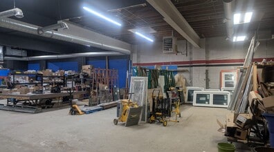 1265 3 Av S, Lethbridge, AB for lease Interior Photo- Image 1 of 3