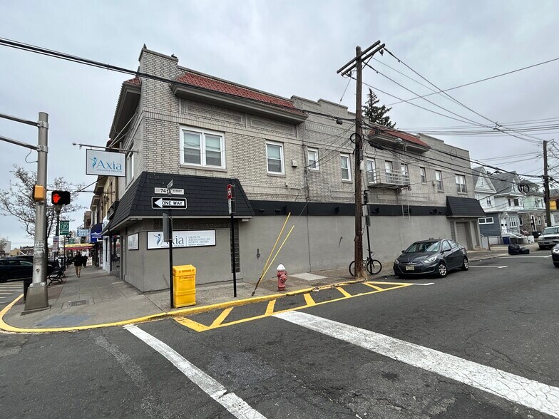 7400 Bergenline Ave, North Bergen, NJ à louer - Photo du bâtiment - Image 1 de 6
