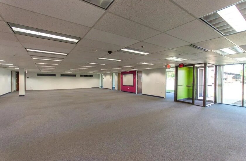 27301-27335 W 11 Mile Rd, Southfield, MI à vendre - Photo du bâtiment - Image 3 de 9