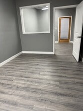 1700 SE Mile Hill Dr, Port Orchard, WA for lease Interior Photo- Image 2 of 2