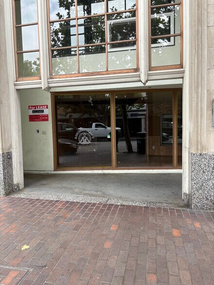 482 Alvarado St, Monterey, CA à louer - Photo du bâtiment - Image 3 de 18