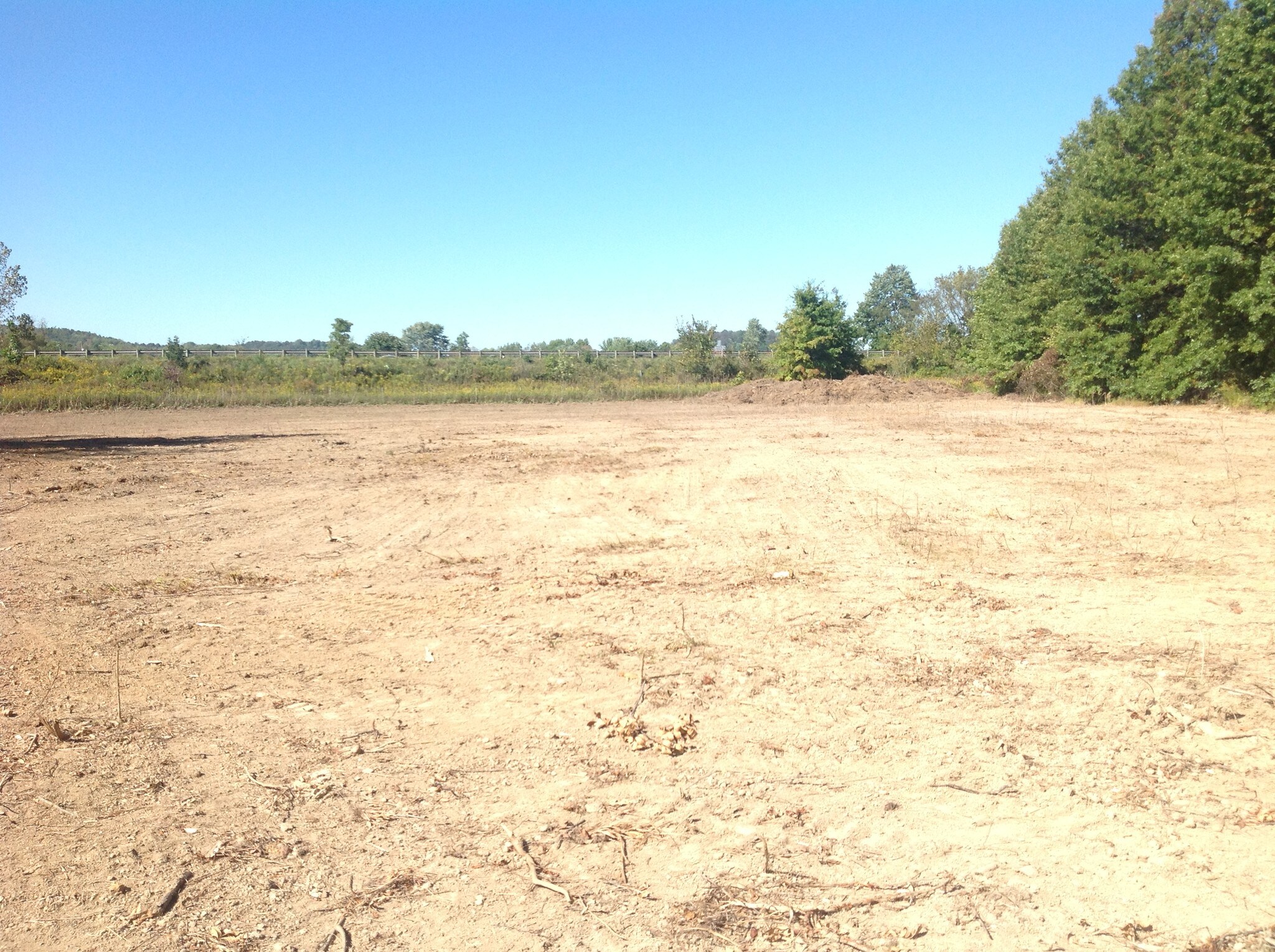 W McCauley Dr, Uhrichsville, OH à vendre Photo du bâtiment- Image 1 de 5