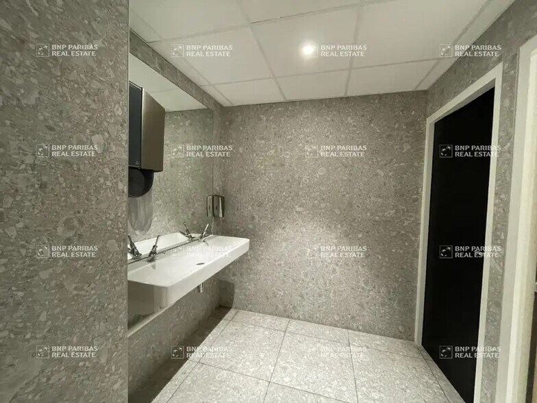 Office in Saint-Herblain for lease - Building Photo - Image 3 of 5