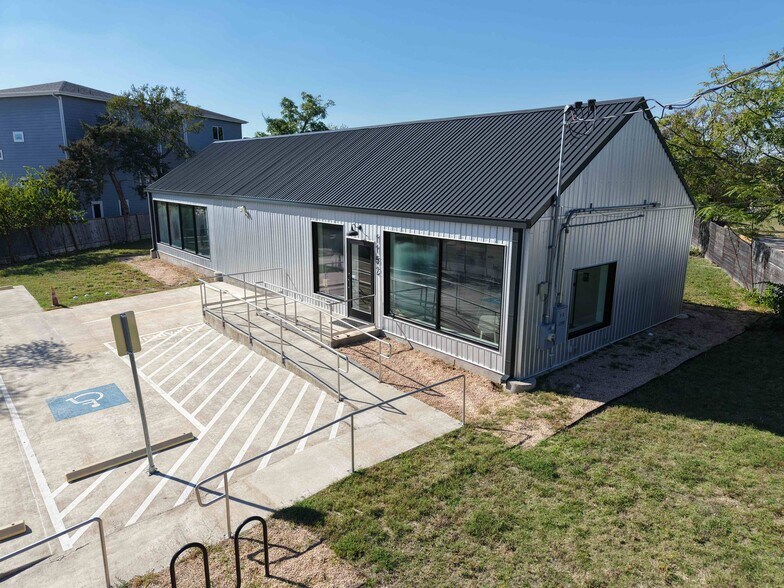 1152 Webberville Rd, Austin, TX à vendre - Photo du bâtiment - Image 3 de 13