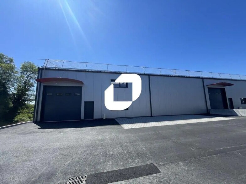 31 Rue Chotard, Le Loroux-Bottereau for lease - Building Photo - Image 2 of 3