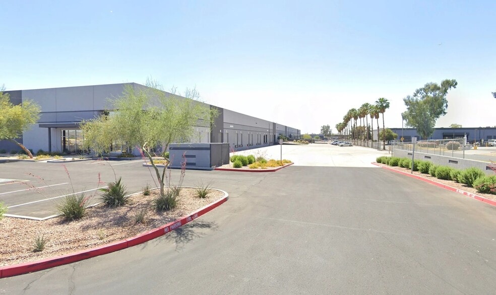 2626 S 7th St, Phoenix, AZ for lease - Building Photo - Image 3 of 8