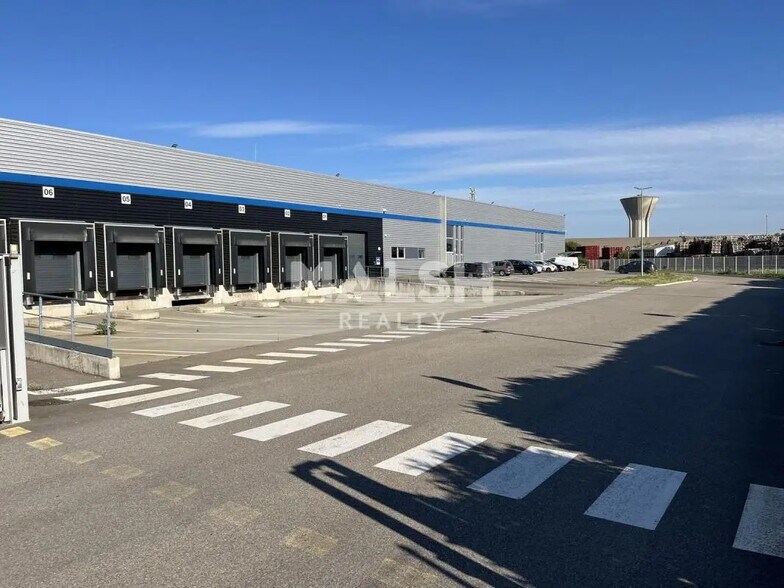 Flex dans Corbas à louer - Photo du bâtiment - Image 1 de 22