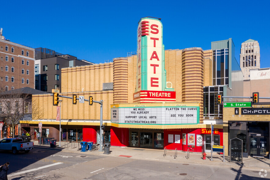 225-233 S State St, Ann Arbor, MI à vendre - Photo du bâtiment - Image 1 de 1