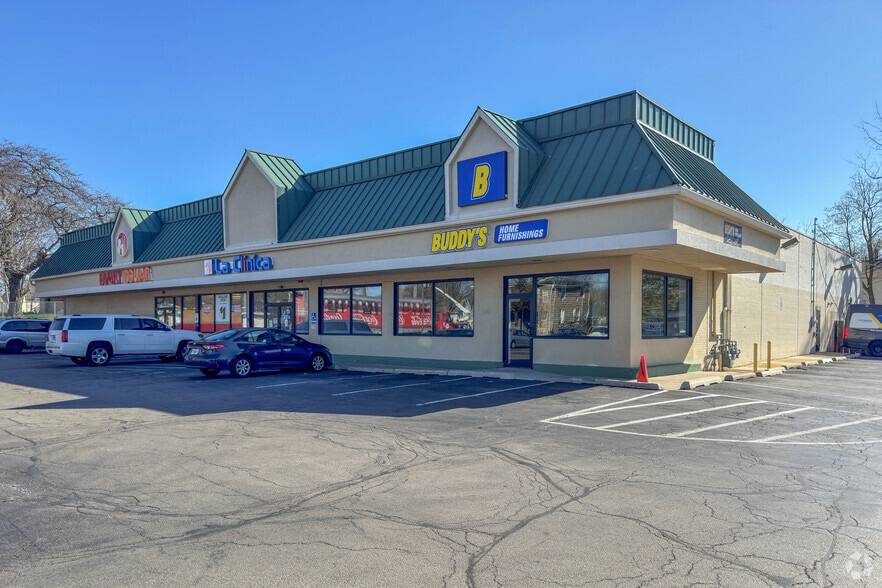 609-611 Dundee Ave, Elgin, IL à louer - Photo du bâtiment - Image 1 de 5