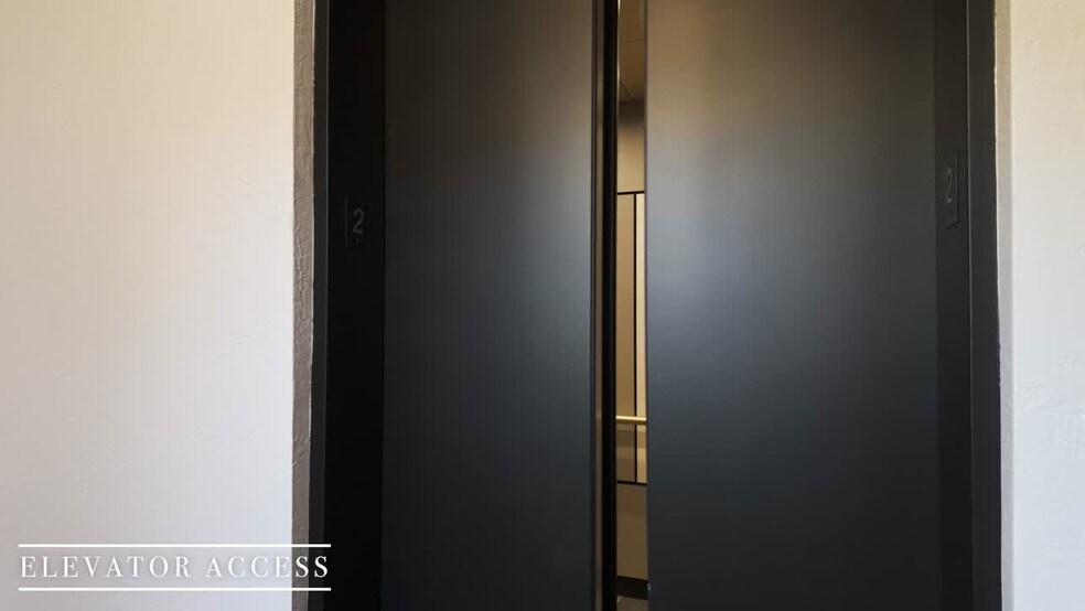 85 Village Ln, Colleyville, TX à louer - Vidéo sur l’inscription commerciale - Image 2 de 11