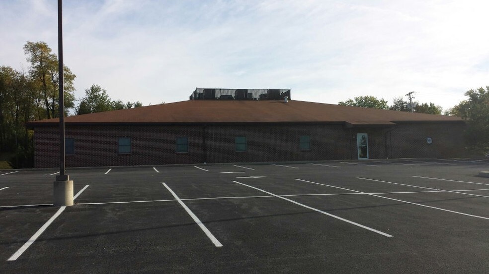 8002 Bretz Dr, Harrisburg, PA for sale - Primary Photo - Image 1 of 1