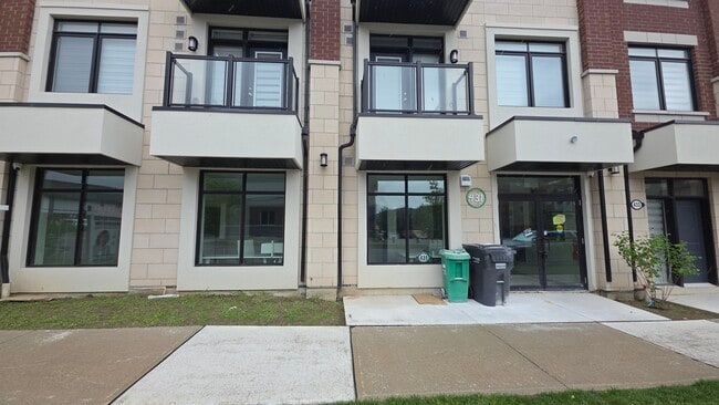 More details for 431 Dougall Av, Caledon, ON - Office for Sale