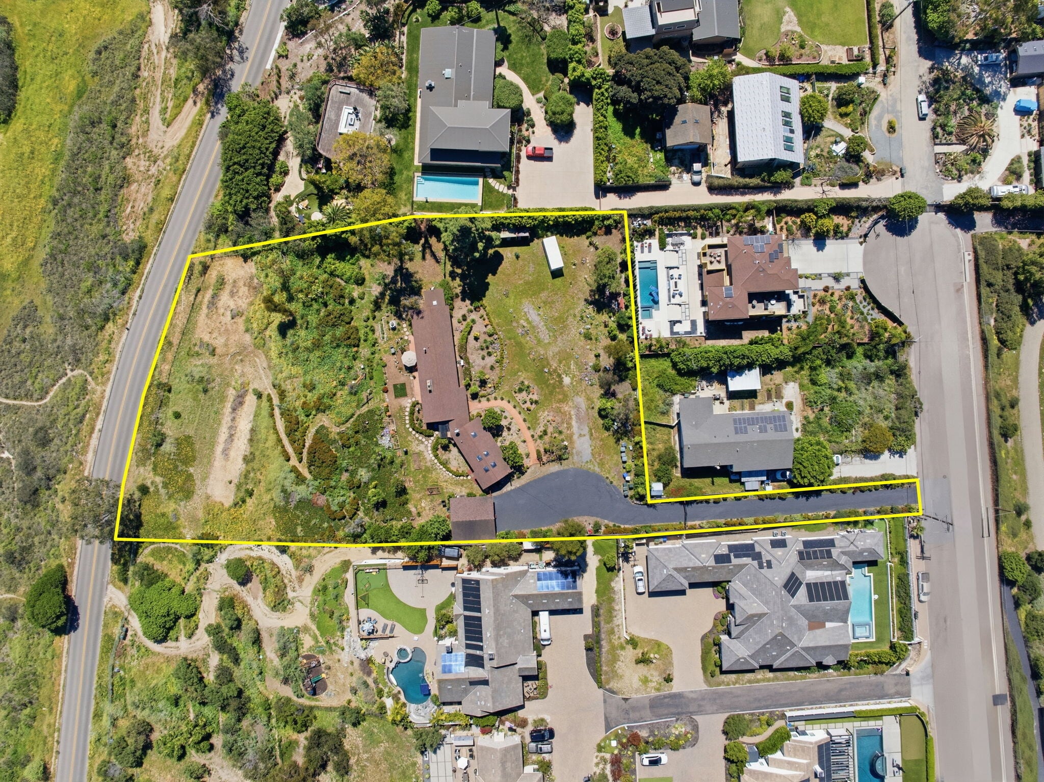 1355 Rainbow Ridge Ln, Encinitas, CA for sale Primary Photo- Image 1 of 14