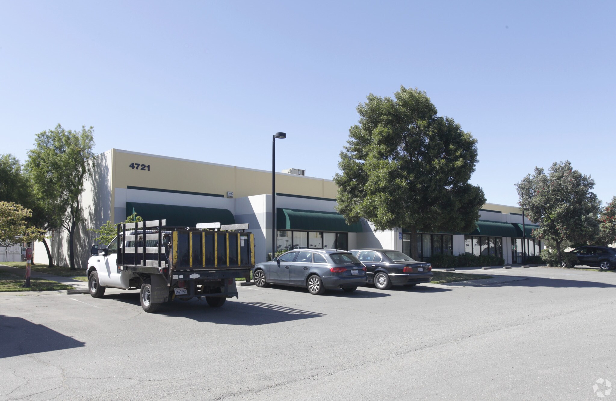 4721 Tidewater Ave, Oakland, CA à vendre Photo du bâtiment- Image 1 de 1