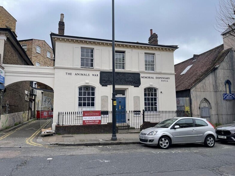 10 Cambridge Av, Londres à louer - Photo du bâtiment - Image 2 de 3