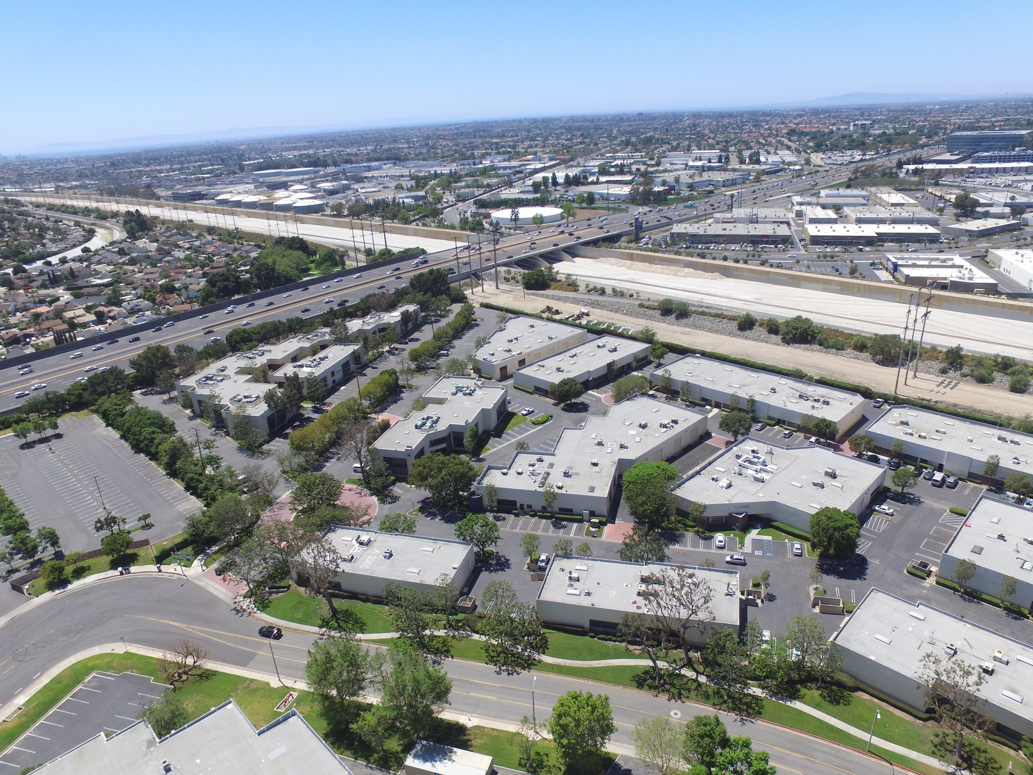 3505 Cadillac Ave, Costa Mesa, CA à vendre Photo du bâtiment- Image 1 de 1