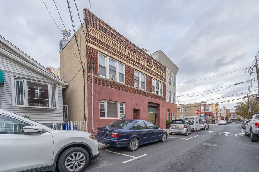 530 57th St, West New York, NJ à vendre - Photo du bâtiment - Image 2 de 32